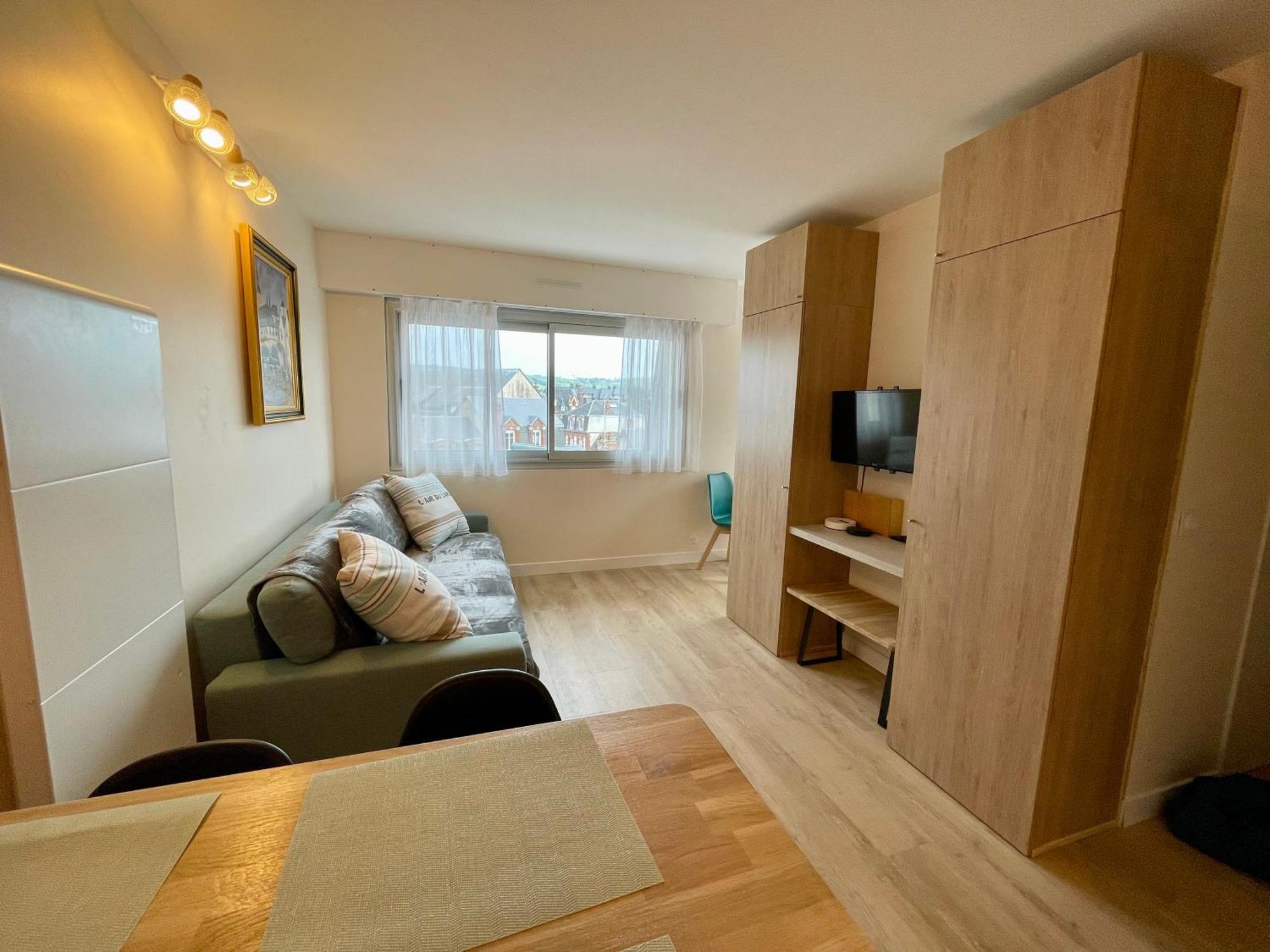 Appartement Bord De Mer Houlgate Buitenkant foto